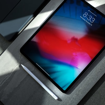 Soleil 3-in-1 Folding Stand